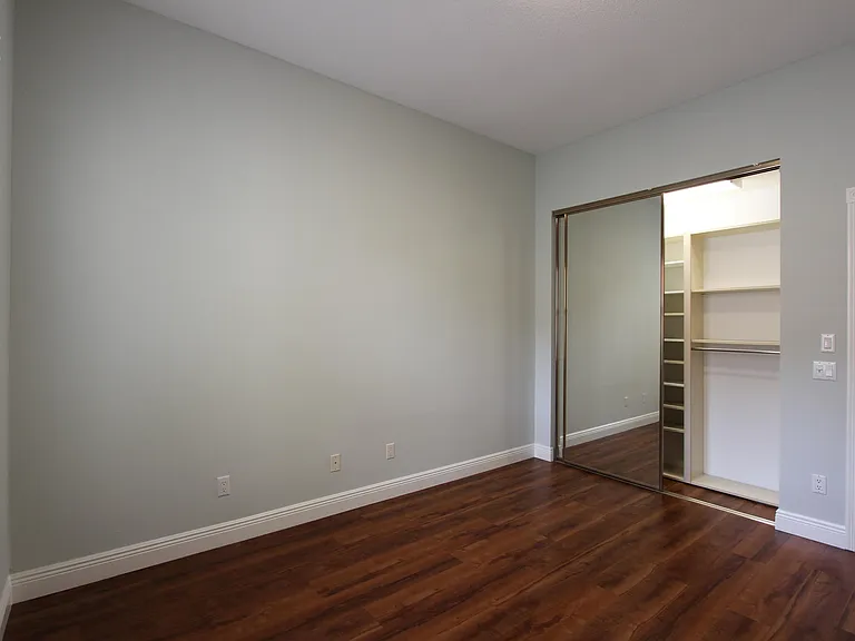 117 Hampton Cir — Photo 27