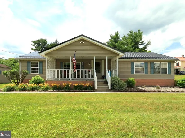 408 Pine St, Bellwood, PA 16617
