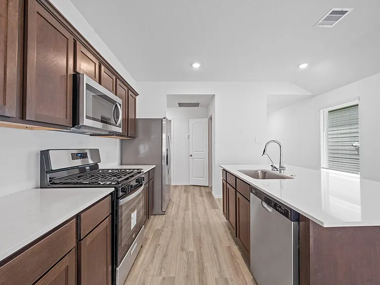 16830 Paintbrush Hollow Ln — Photo 8
