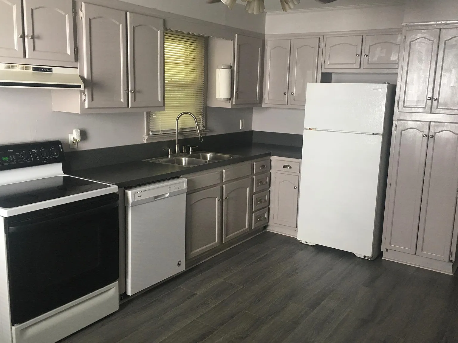 2 bed, 840 sqft, $1,775 — Photo 4