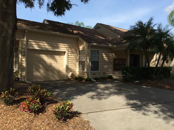 1300 Roxbury Dr, Safety Harbor, FL 34695