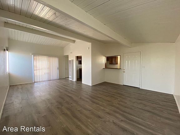 4th image of 710 Agnes Dr