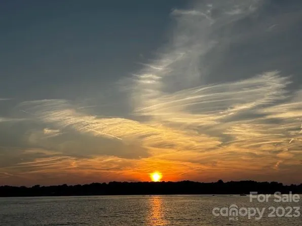 9808 Emerald Point Dr Unit 2, Charlotte, NC 28278