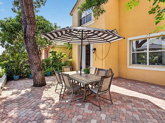 5th image of 9736 NW 1st Manor