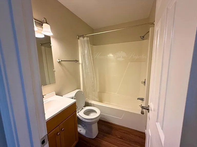 105 Lemay Dr — Photo 7