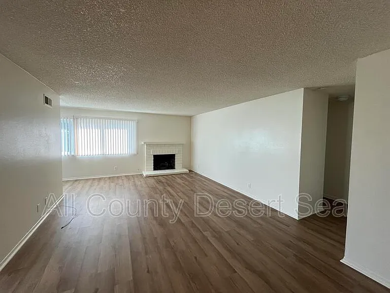 5832 Nordina Dr — Photo 3