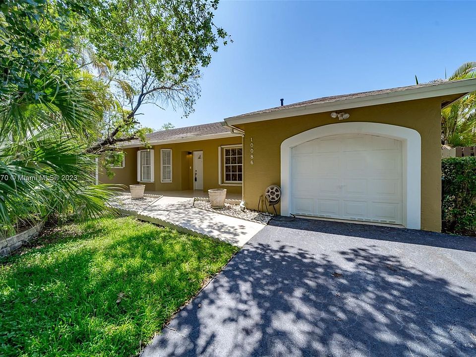 1st image of 10086 NW 55th Ter
