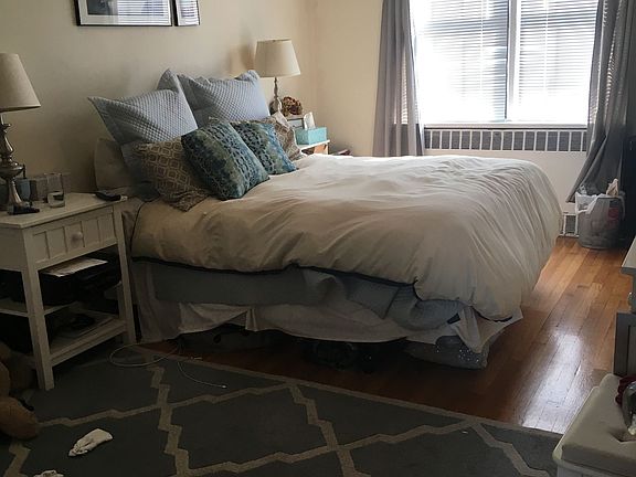 4th image of 125 Christopher St APT 4B