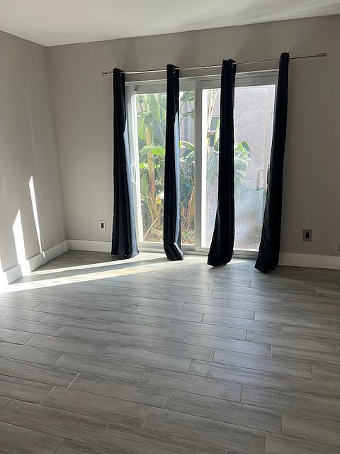 1st image of 5358 NE 6th Ave