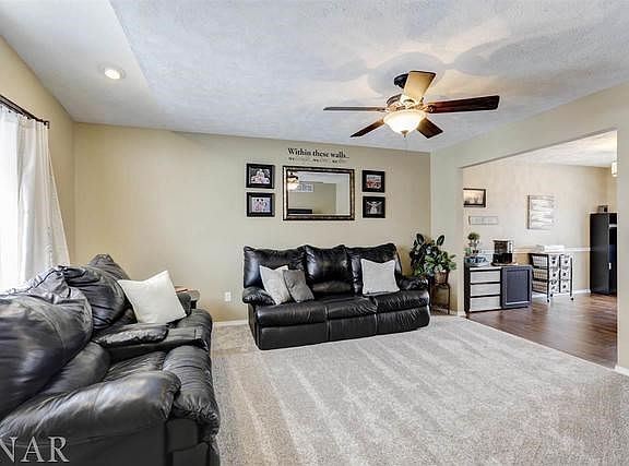 2nd image of 1404 Cashel Dr