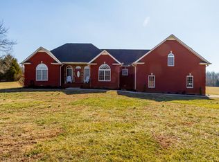 2725 Kinneys Rd, Cedar Hill, TN 37032