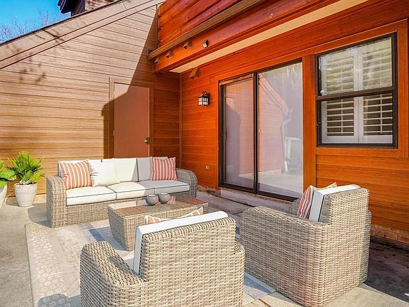 Private Patio (Furnished)