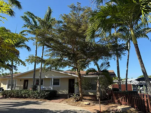 2565 Old Donald Ross Rd Photo 1