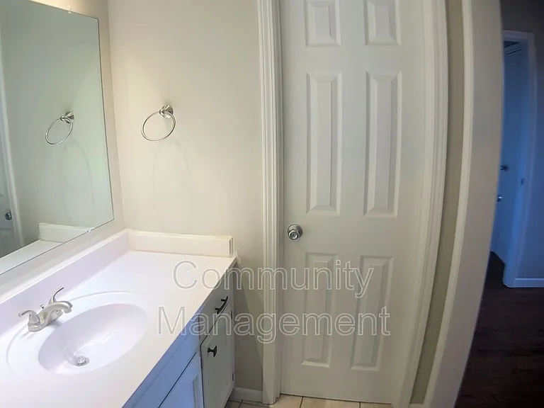 7910 Bayou Fountain Ave — Photo 11