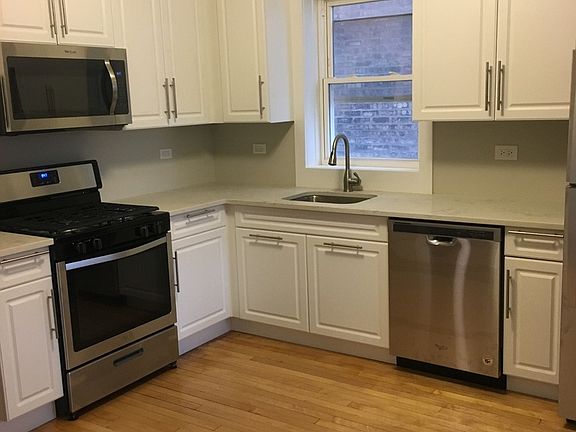 4th image of 3429 N Monticello Ave #1