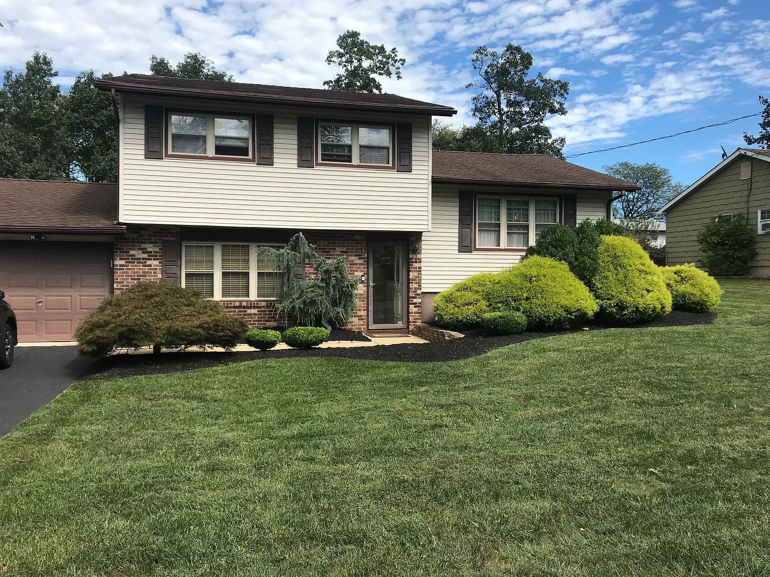 52 Vermont Ave photo 1