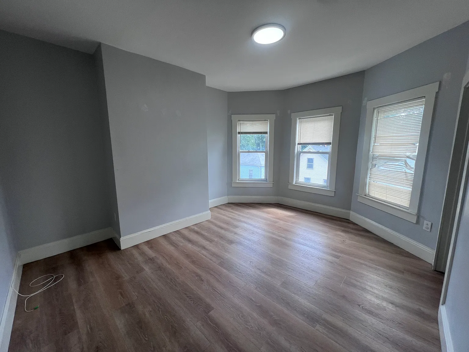 3 bed, 1200 sqft, $3,500 — Photo 3