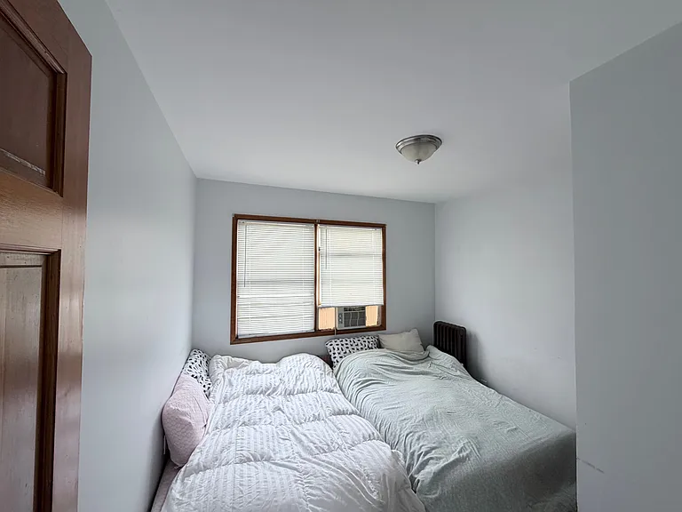 34 Parkside Dr — Photo 9