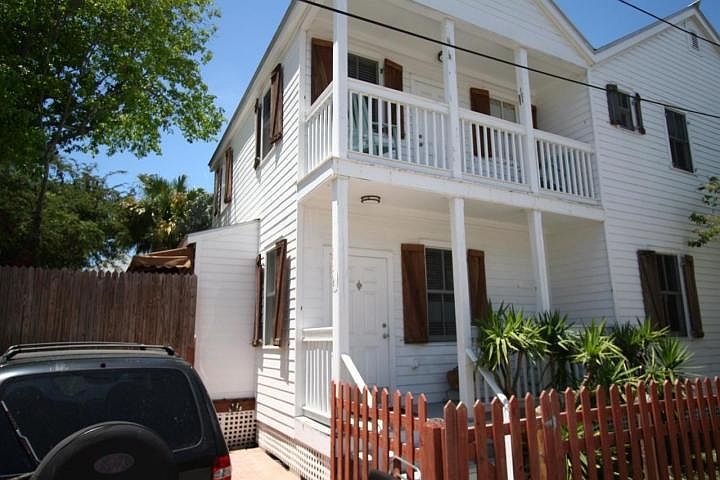 1st image of 208 Olivia St #2