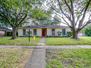 10519 Ranier Dr, Houston, TX 77031