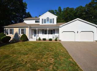 11 Pear Tree Ln, Franklin, MA 02038