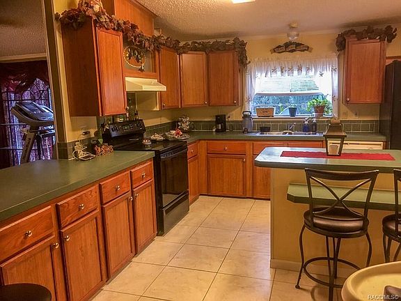 2nd image of 6722 S Bassett Dr