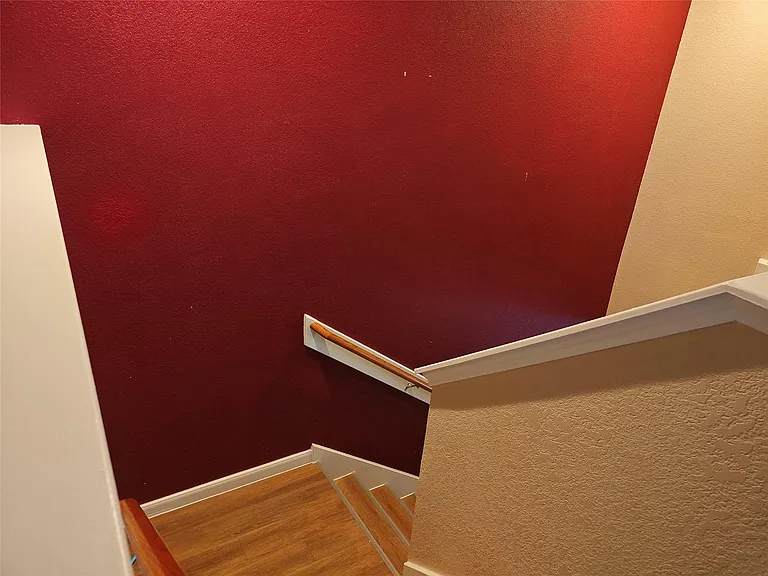 7915 Moss Springs Ct — Photo 43