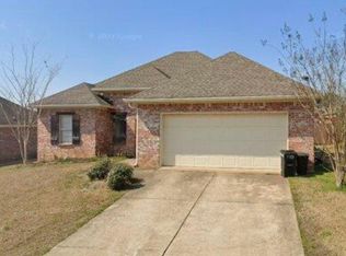 307 Silver Tree Ln, Pearl, MS 39208