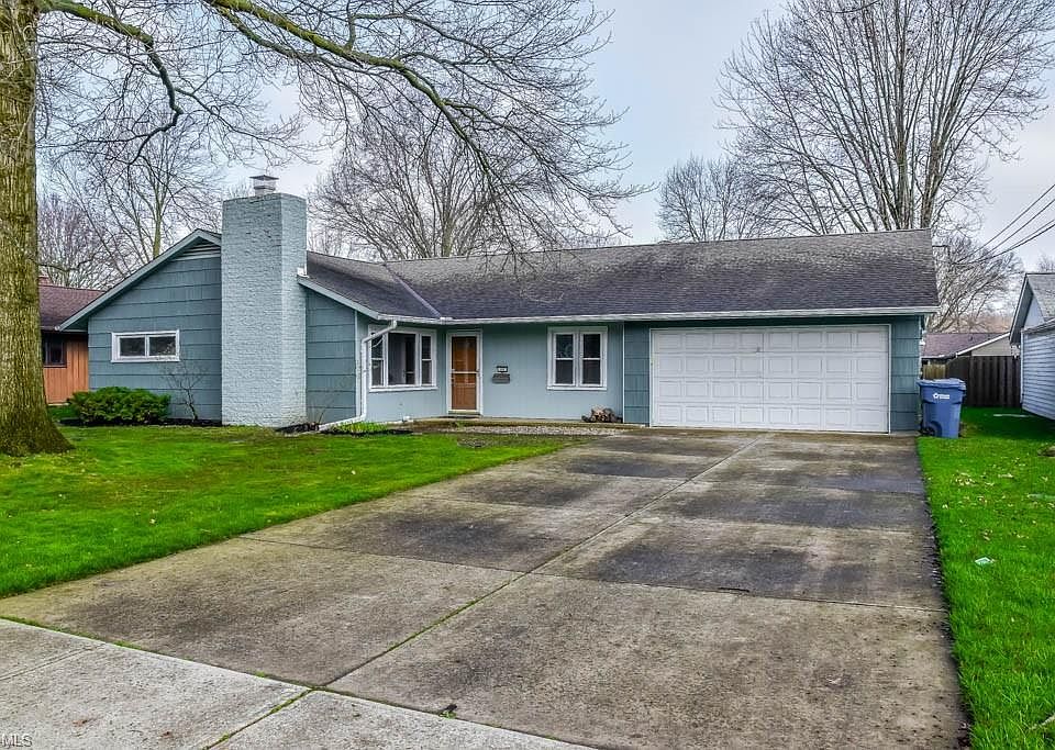 1st image of 66 Barberry Dr