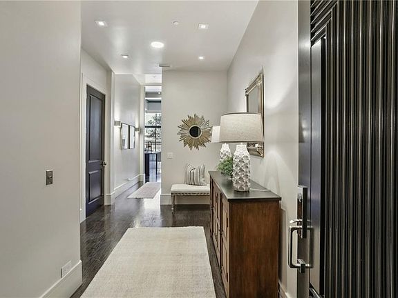 2nd image of 2660 Peachtree Rd NW APT 4G