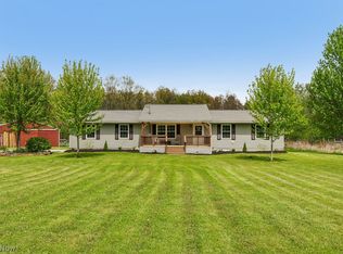 8965 Corbett Rd, Diamond, OH 44412