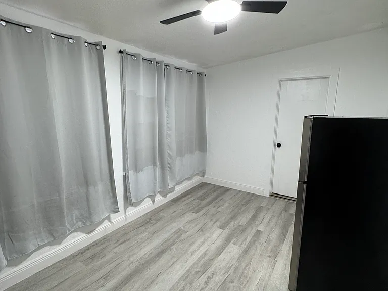4170 NE 15th Ave #2 — Photo 2