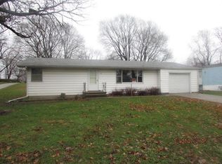 511 N Washington St, Saybrook, IL 61770