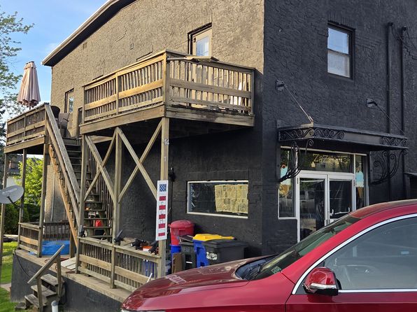14 W Main St