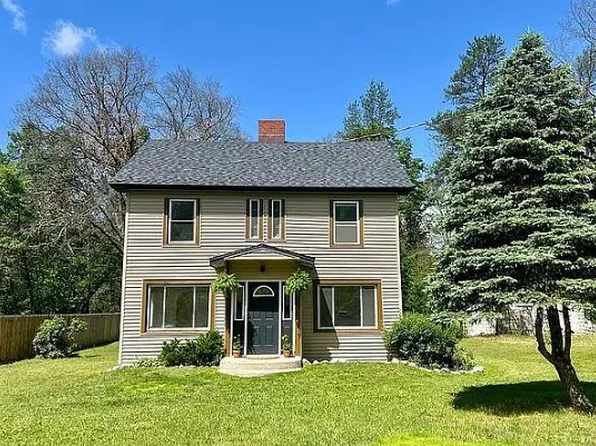 7255 S Forman Rd, Idlewild, MI 49642