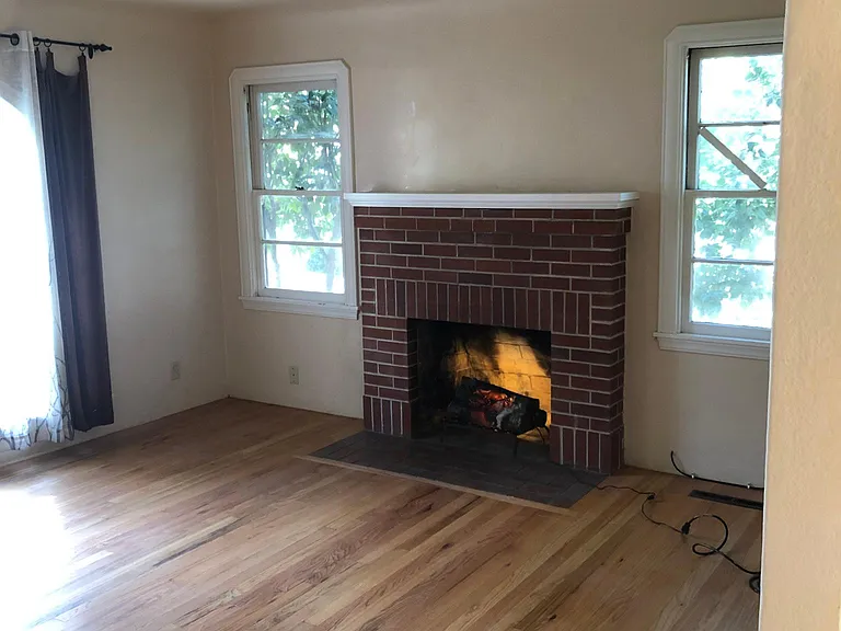 Sycamore St — Photo 16