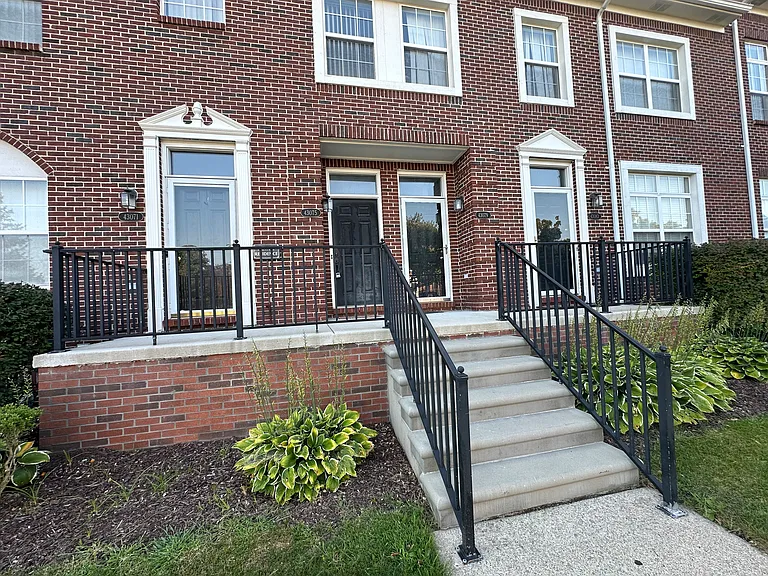 43075 Strand Dr — Photo 4