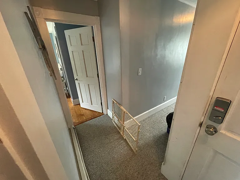 629 Main St #B — Photo 4
