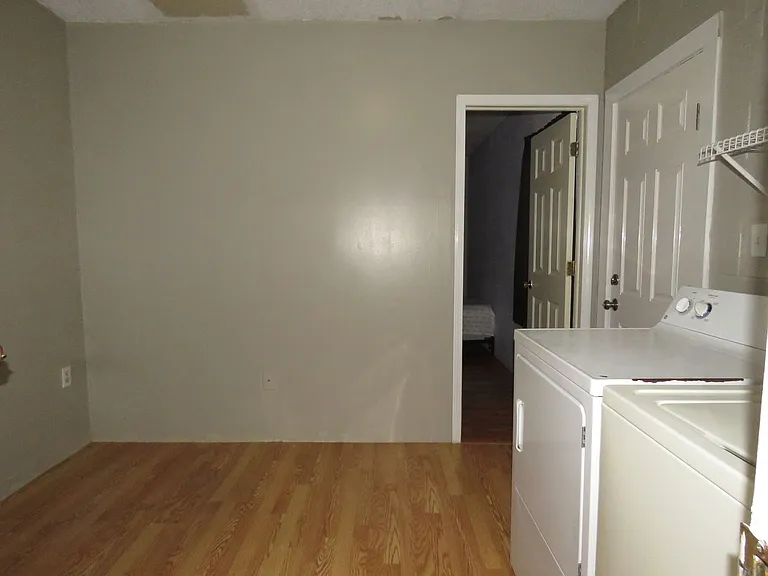 8606 Woodridge Rd — Photo 10