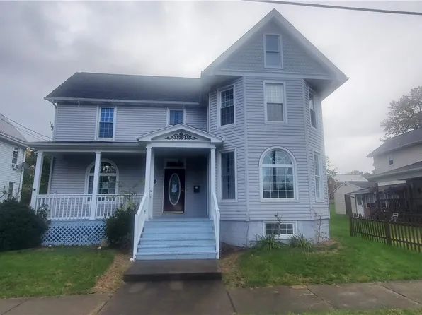 411 W 2nd Ave, Derry, PA 15627