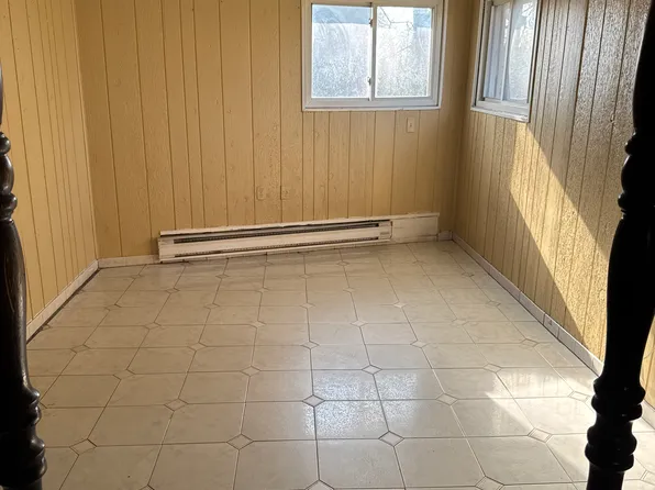 99-20 Albert Road image 3 of 7