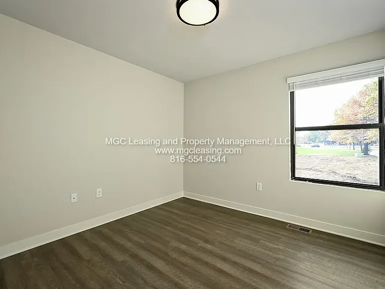 238-244 Persimmon Rd — Photo 11
