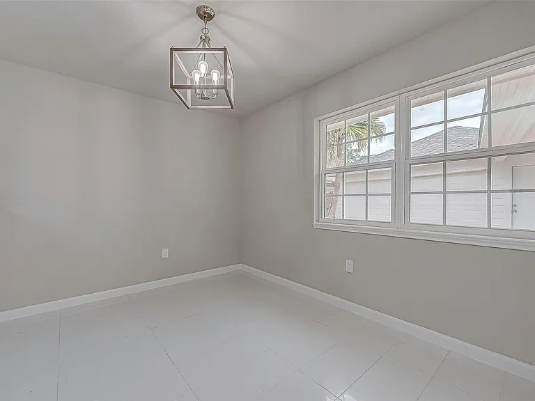 5622 Valkeith Dr — Photo 19