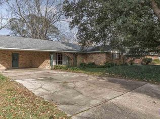 12475 E Robin Hood Dr, Baton Rouge, LA 70815