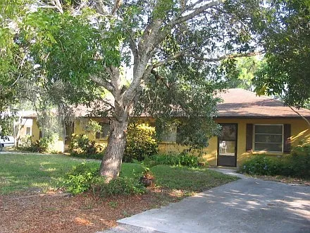 2 bed, 900 sqft, $1,650 — Photo 1