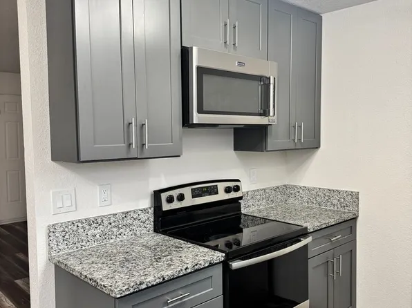 2109 N Walnut (LO), 2109 N Walnut St APT 4, Ellensburg, WA 98926