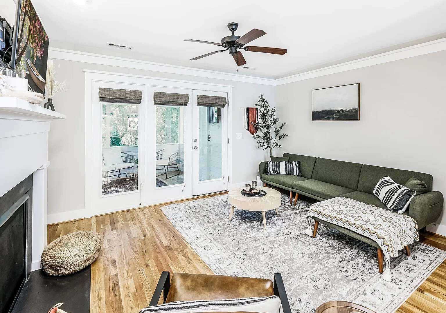Boho Retreat | Walk Downtown Porch + Monitor — Photo 2