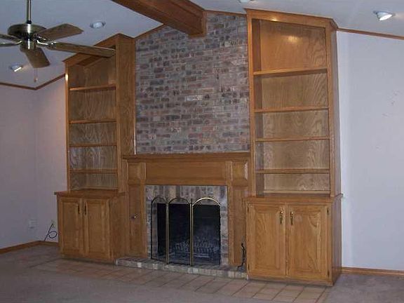5th image of 912 N Hall Ave