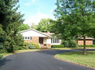 289 Applegarth Rd, Monroe Township, NJ 08831