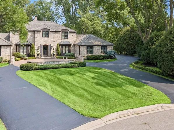 5804 Long Brake Trl, Edina, MN 55439